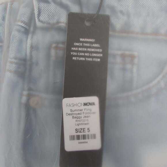 Summer Fling Destroyed Foldover Baggy Jean || Light Wash - Picture 5 of 6